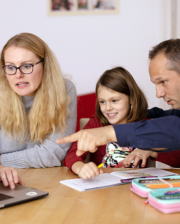 家族で英会話の風景